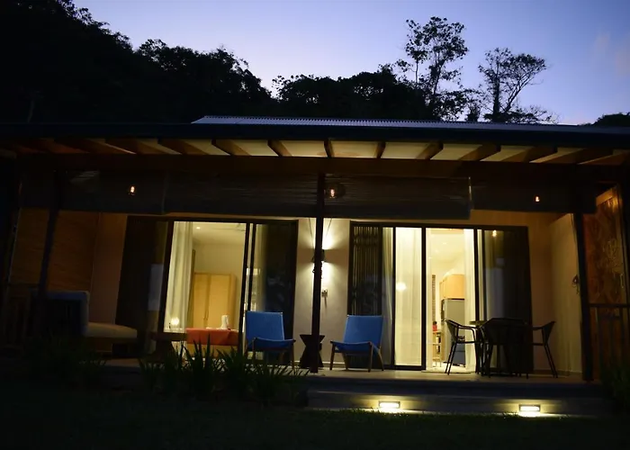 Paradise Yoga & Wellness Takamaka