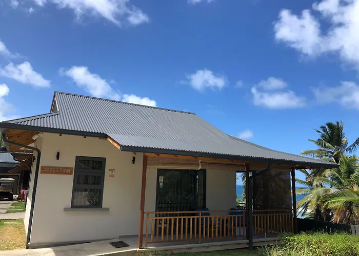 Paradise Yoga & Wellness * Takamaka